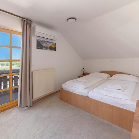 Gostilna Logar Hotel Hotemaze Exterior foto