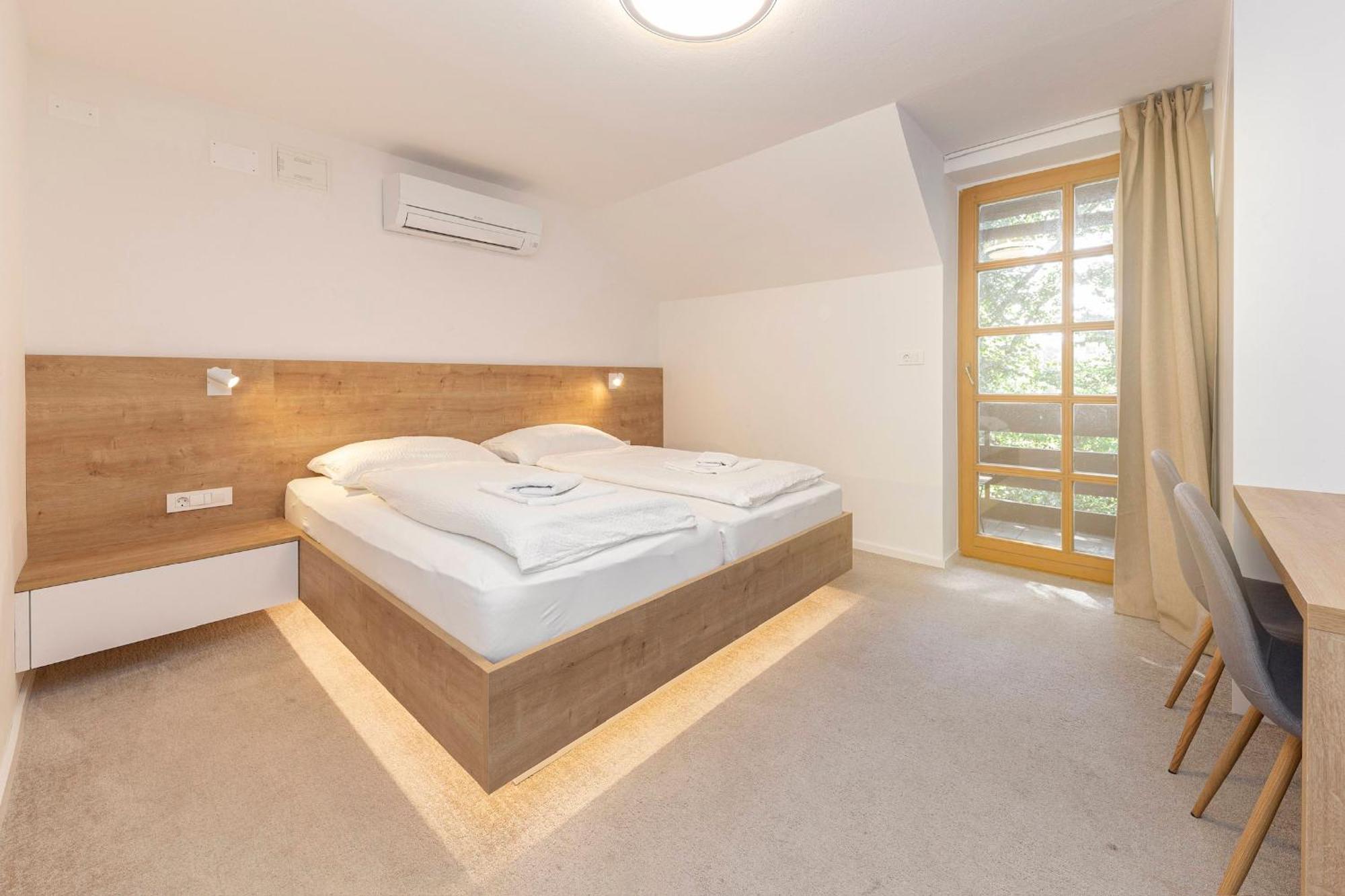 Gostilna Logar Hotel Hotemaze Exterior foto
